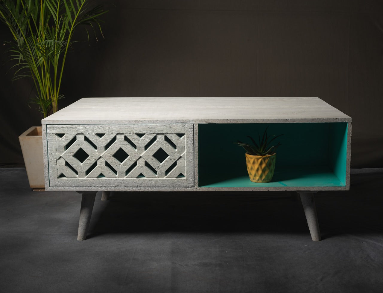 Mango Wood Sandblasted Coffee Table – CNC Intricacy & Timeless Style