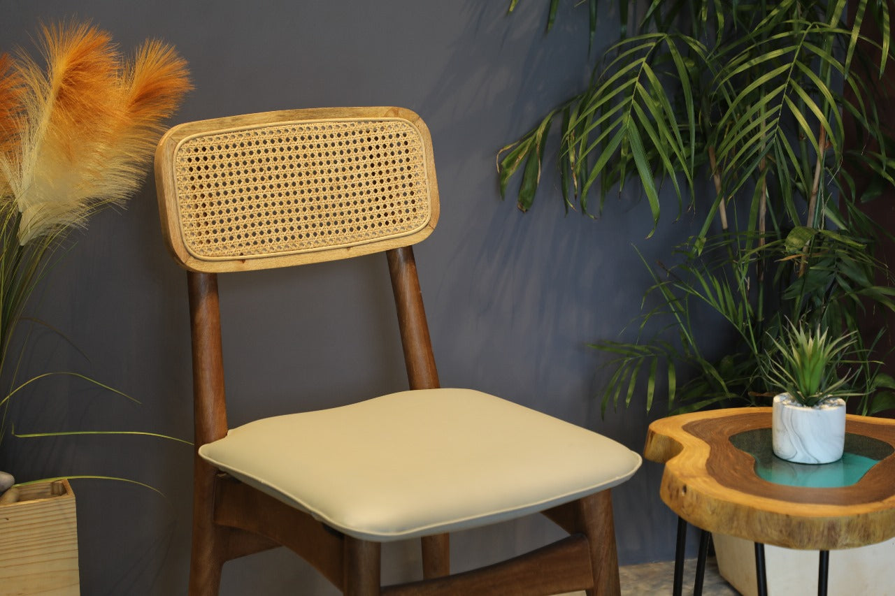 Artēmish Caning Chair – Textured Elegance – Stylish Comfort – 47.5 x 55 x 87.5 cm