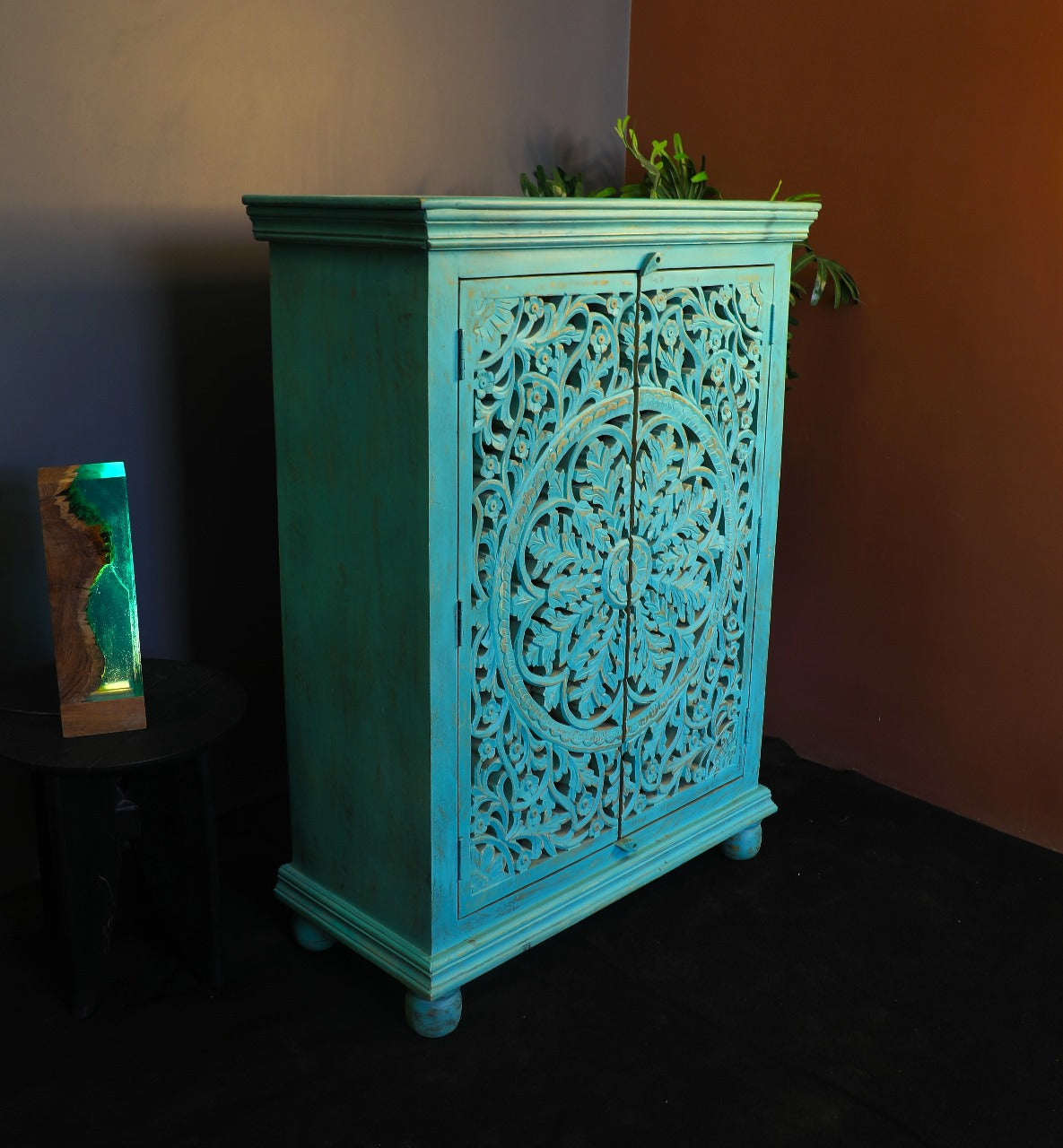 Mango Wood Distressed Cabinet – Artsy Engraving & Paintwork