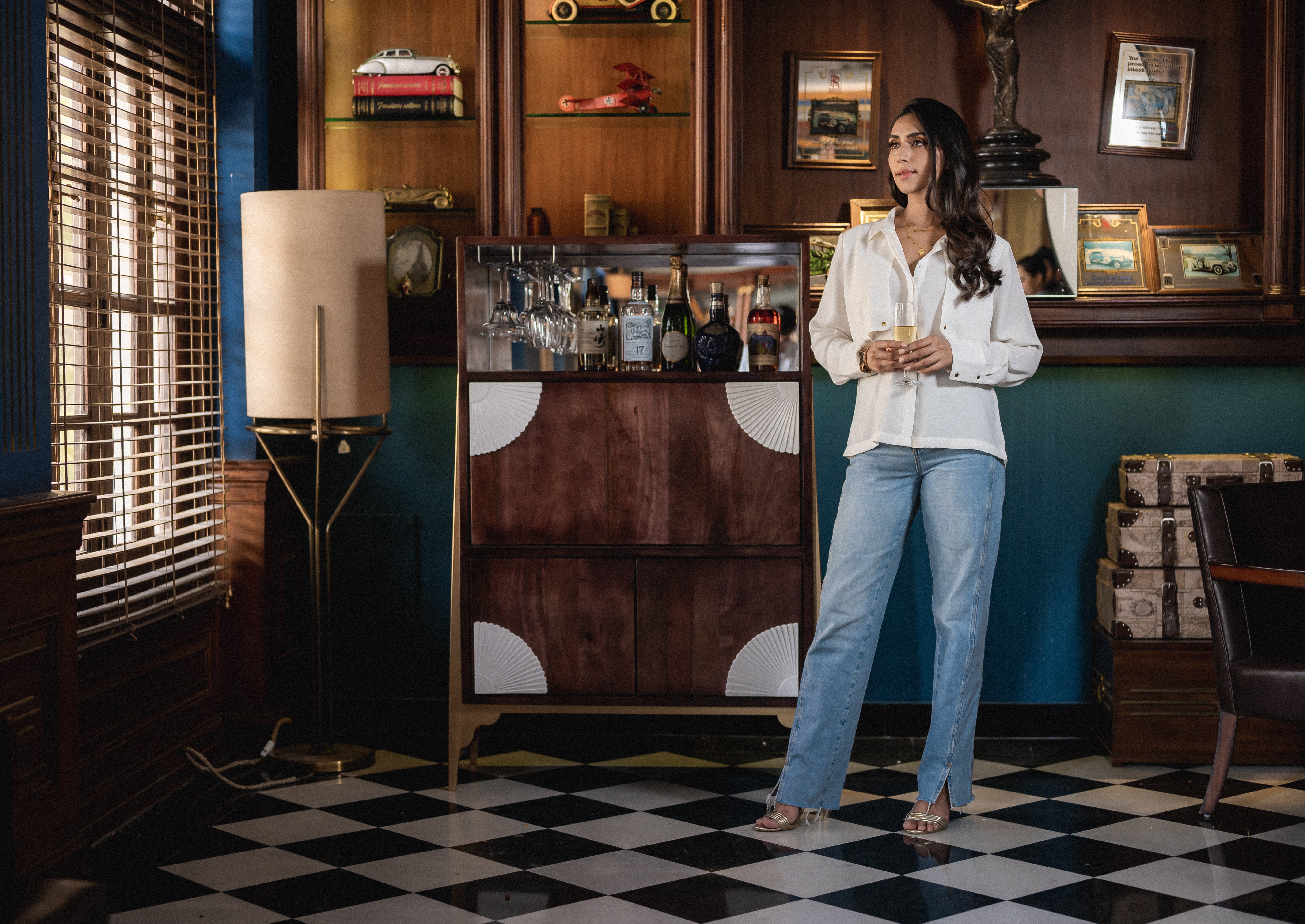Mango Wood & Metal Bar Cabinet – Mahogany Finish with Silk White Emblems