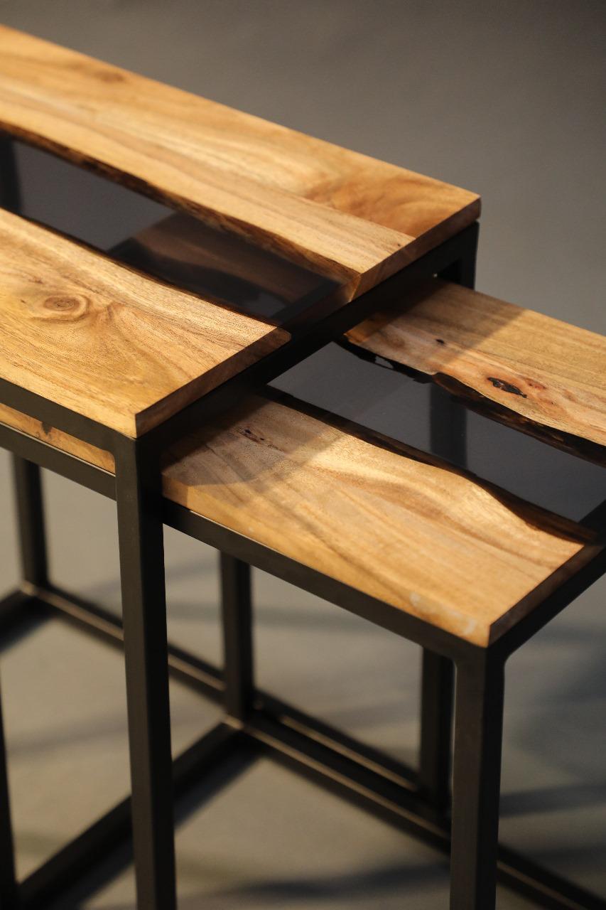 Acacia Wood Epoxy River Table – Contemporary Elegance