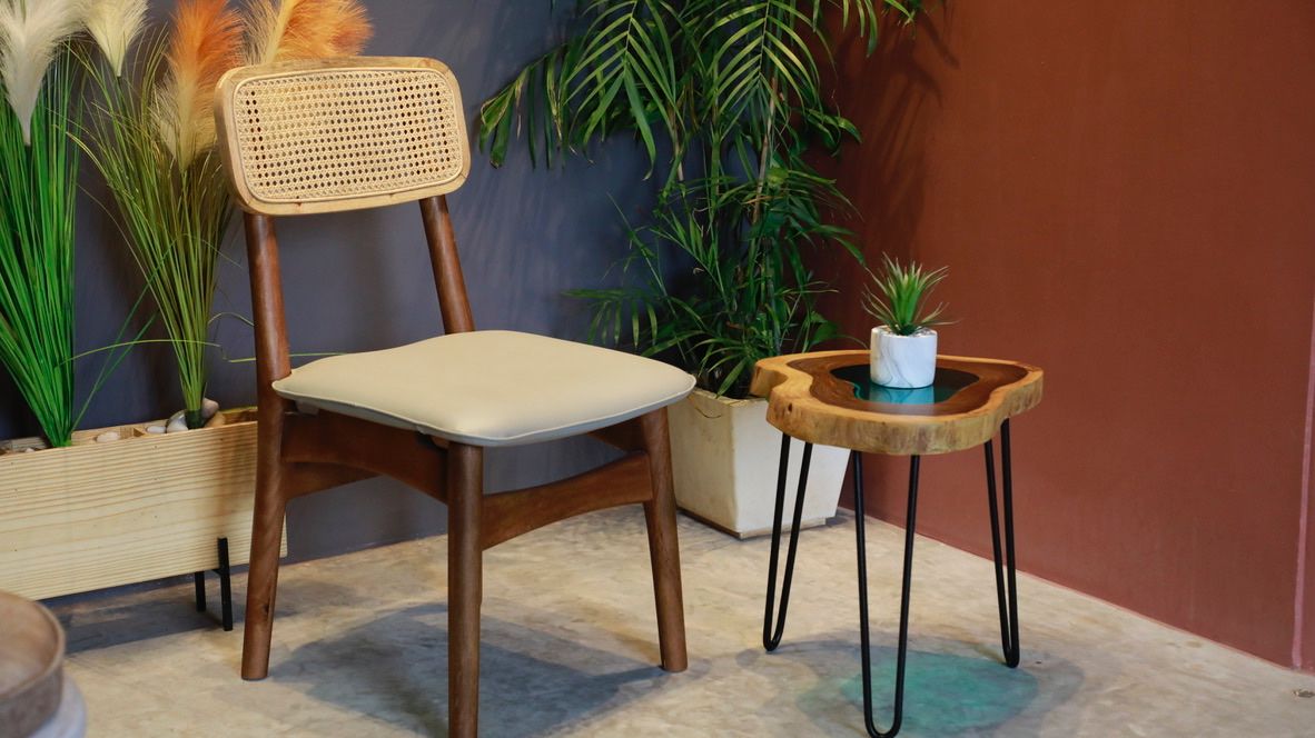 Artēmish Caning Chair – Textured Elegance – Stylish Comfort – 47.5 x 55 x 87.5 cm