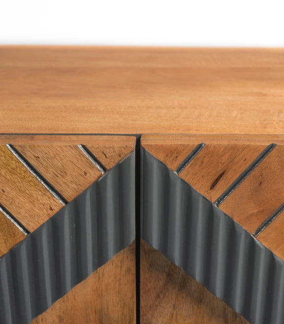 Chevron Side Board – Elegant Practicality – Dazzling Design – 55.5 x 18 x 30 cm